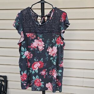 Torrid Lace Floral Top – Size 3 (Plus Size 3X)